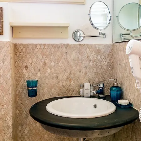 Di Casa Spadoni فينْتْسا