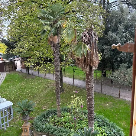 Di Casa Spadoni Πανδοχείο *